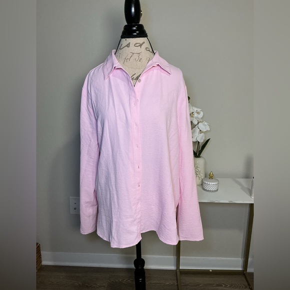 Light Pink Button-Up Shirt - Picture 2 of 6